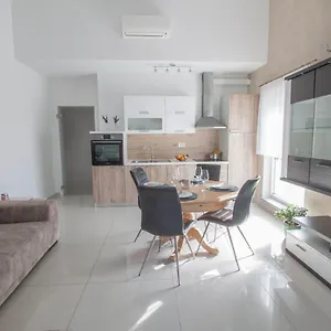 Nebo Ii Apartment